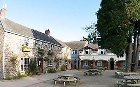 The Crooked Inn - Inn