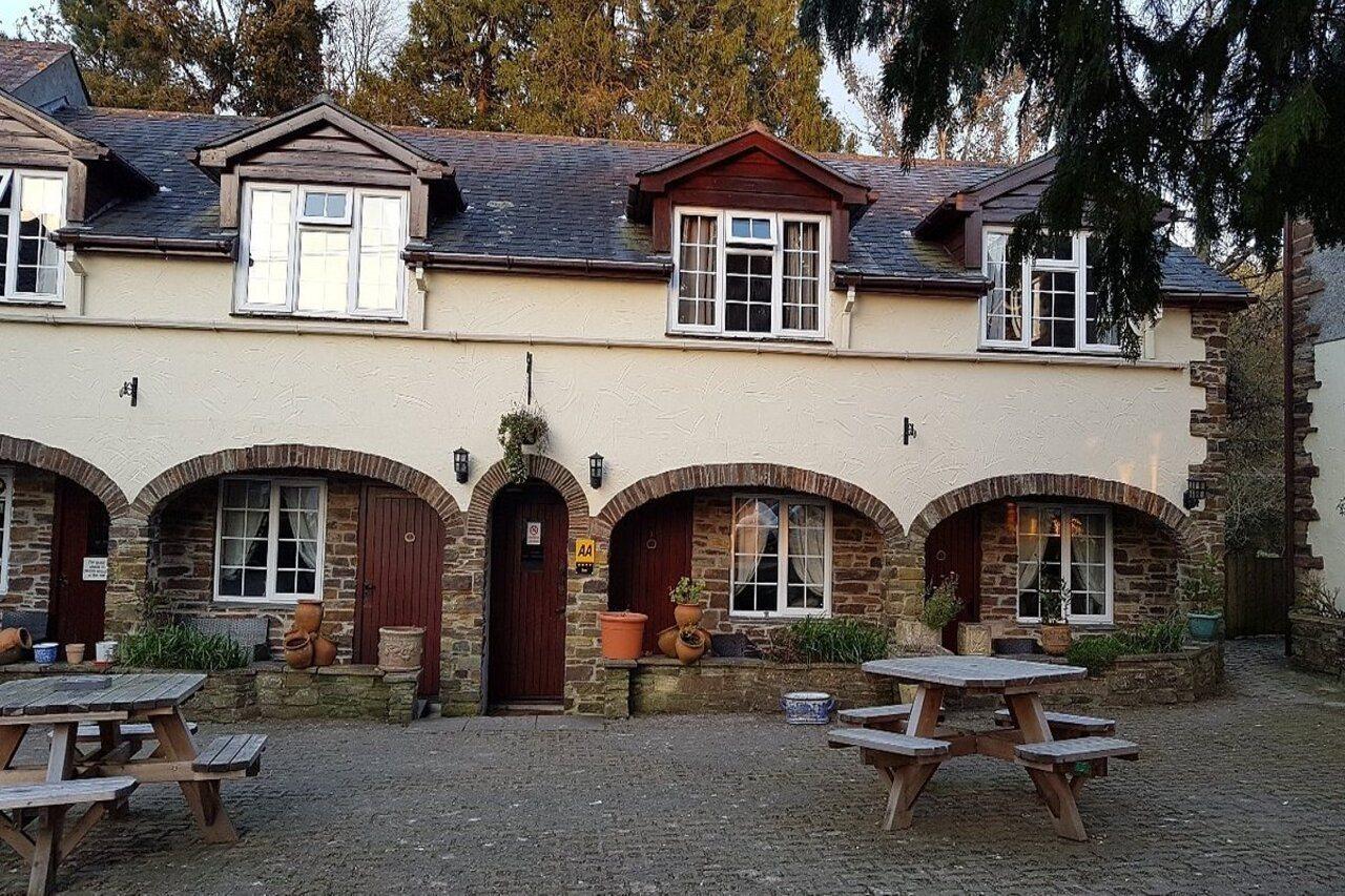 The Crooked Inn - Inn Landrake Exterior photo